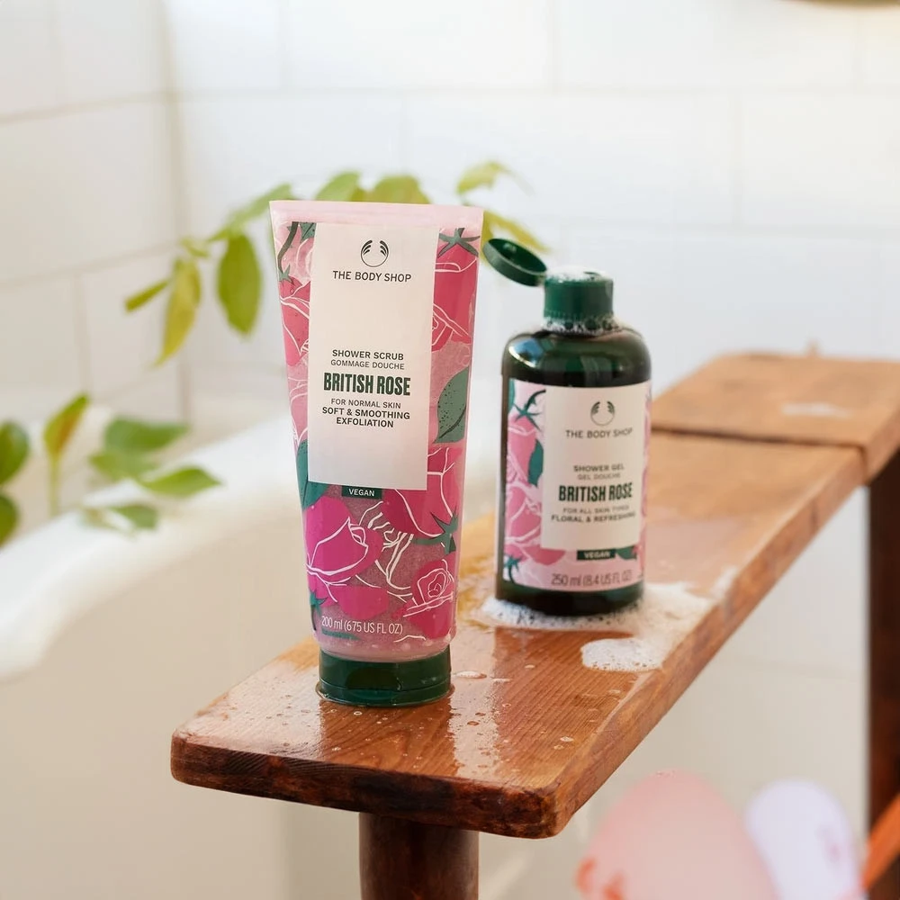 The Body Shop - British Rose Suihkukuorinta (200 ml) - Image 3